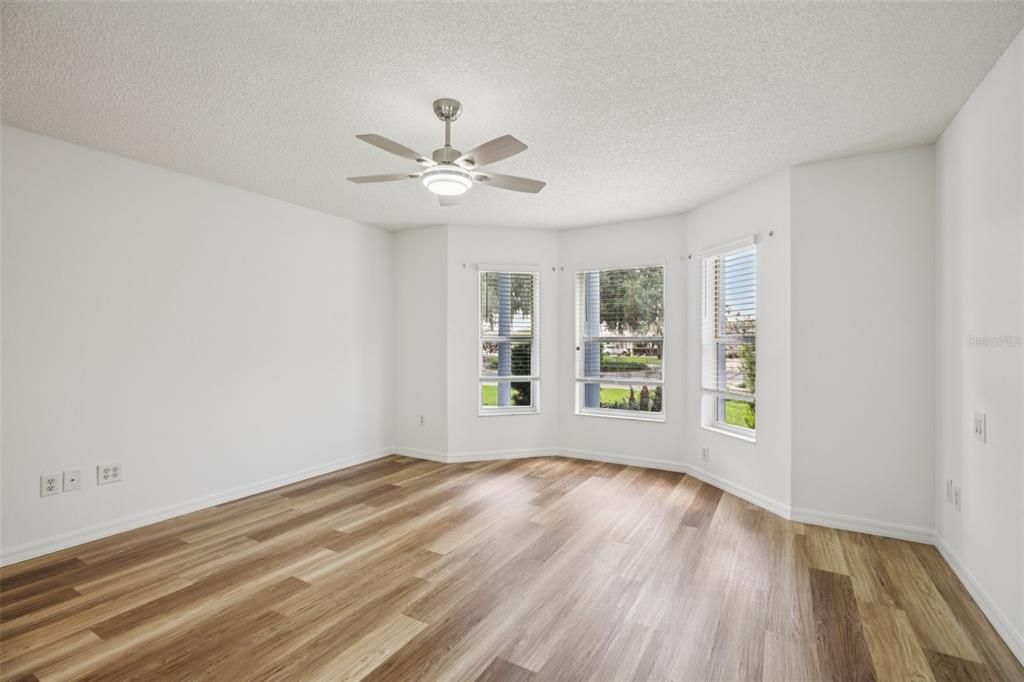 For Sale: $650,000 (3 beds, 3 baths, 2478 Square Feet)