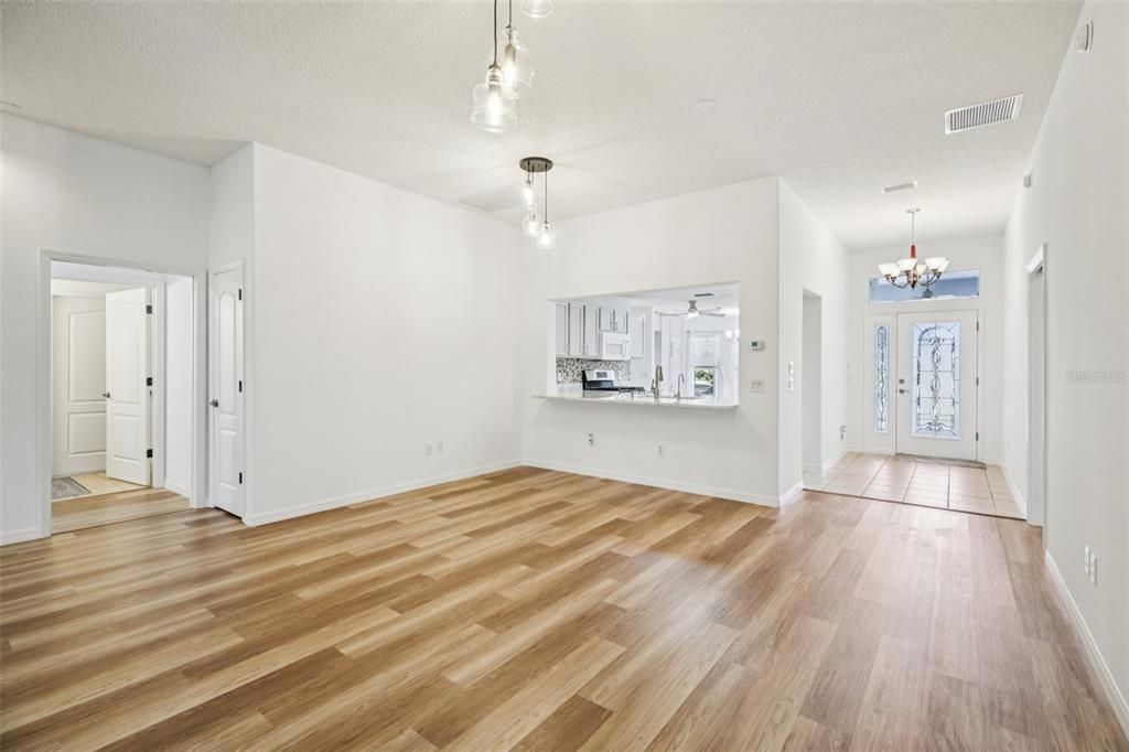 For Sale: $650,000 (3 beds, 3 baths, 2478 Square Feet)