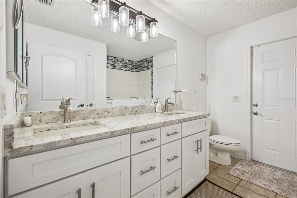 For Sale: $650,000 (3 beds, 3 baths, 2478 Square Feet)