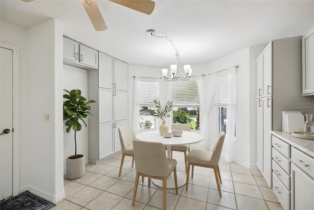 For Sale: $650,000 (3 beds, 3 baths, 2478 Square Feet)