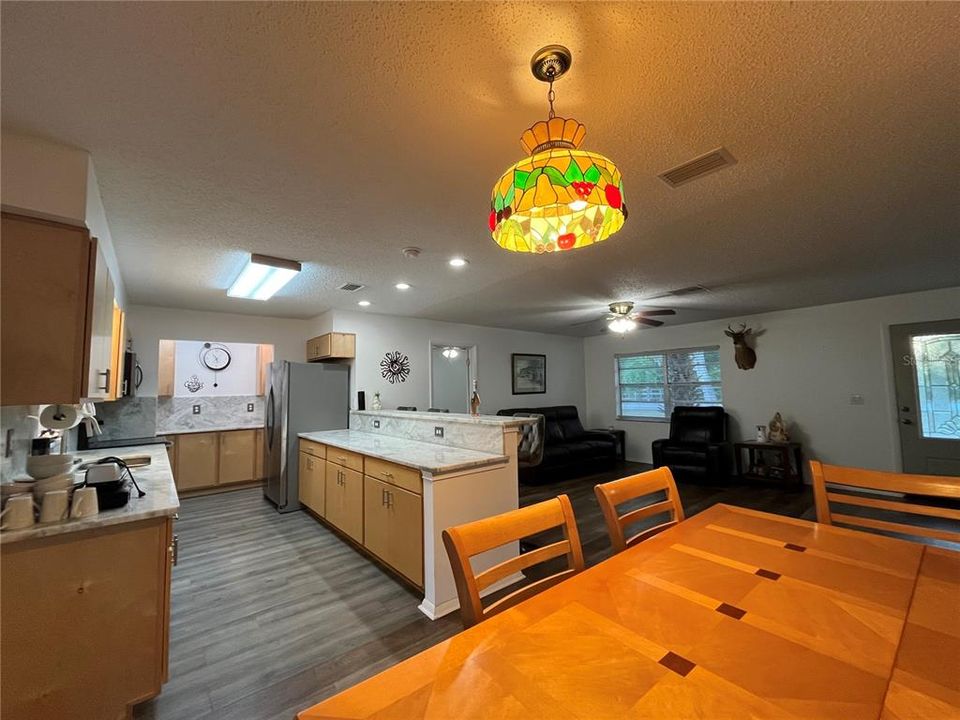 For Sale: $310,000 (3 beds, 2 baths, 1300 Square Feet)