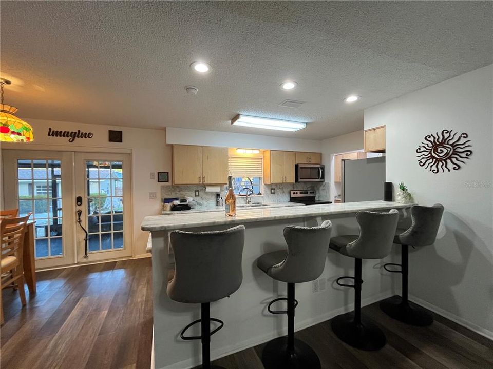 For Sale: $310,000 (3 beds, 2 baths, 1300 Square Feet)