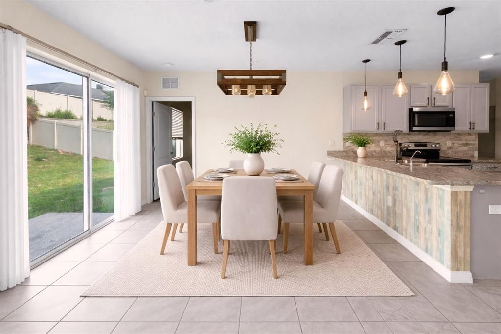 Activo con contrato: $239,990 (3 camas, 2 baños, 1426 Pies cuadrados)