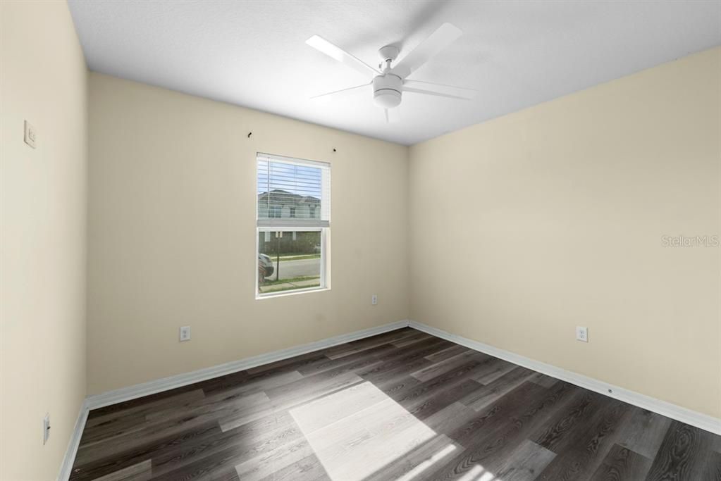 Activo con contrato: $239,990 (3 camas, 2 baños, 1426 Pies cuadrados)