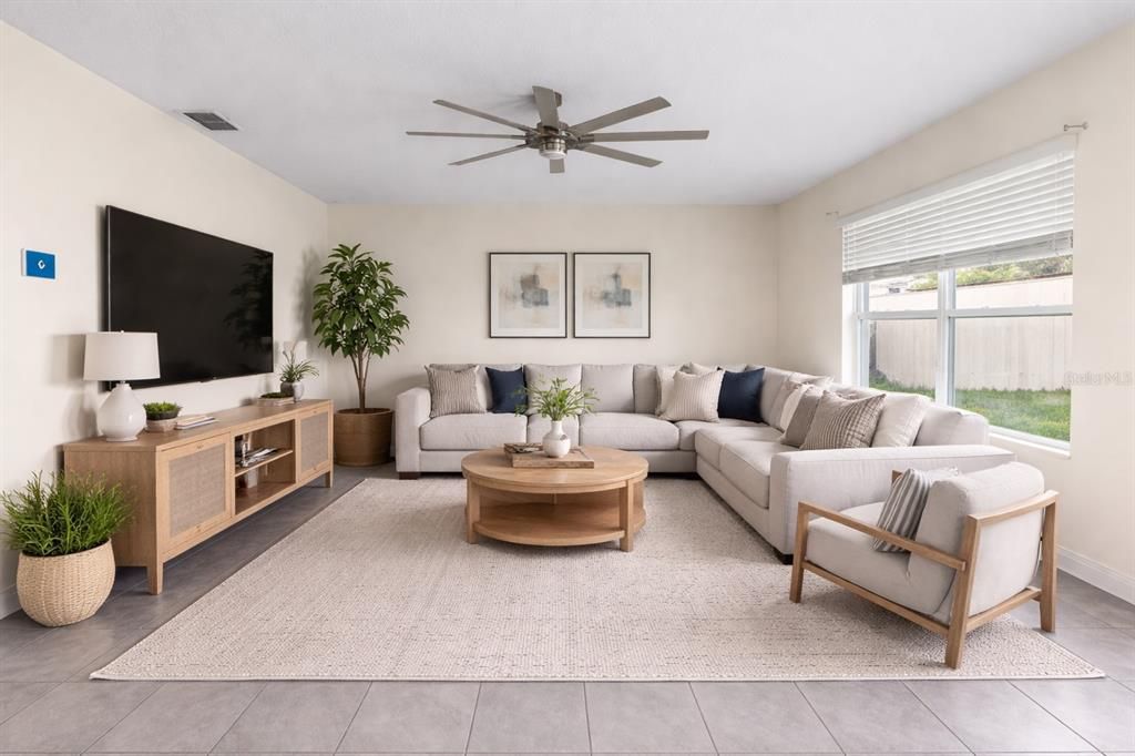 Activo con contrato: $239,990 (3 camas, 2 baños, 1426 Pies cuadrados)