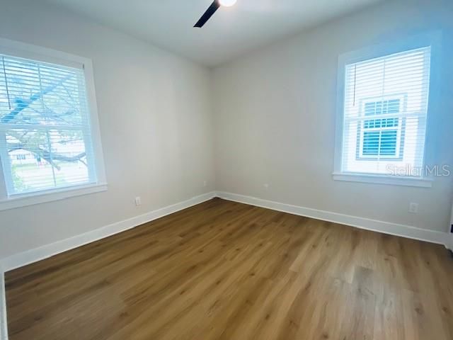 Active With Contract: $1,895 (1 beds, 1 baths, 800 Square Feet)