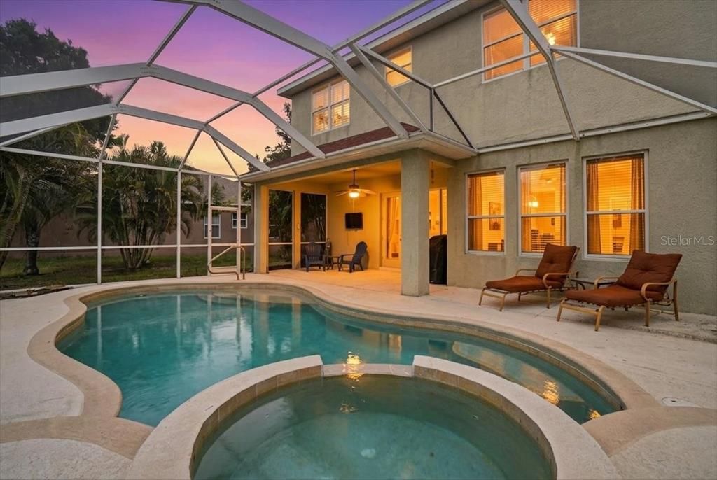 For Sale: $549,000 (3 beds, 3 baths, 2909 Square Feet)