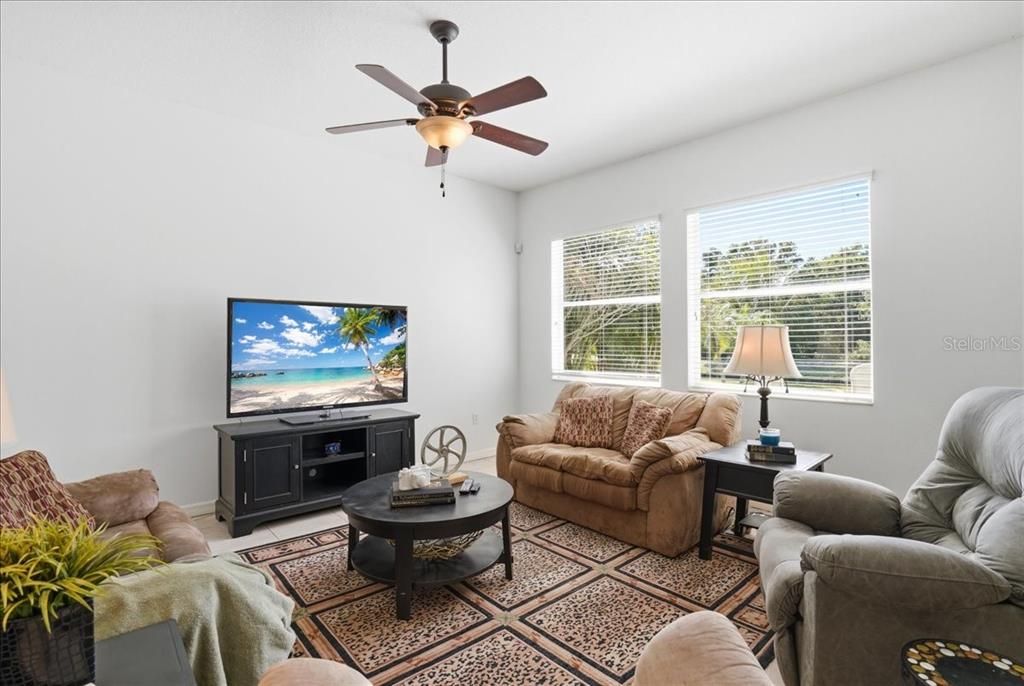For Sale: $549,000 (3 beds, 3 baths, 2909 Square Feet)