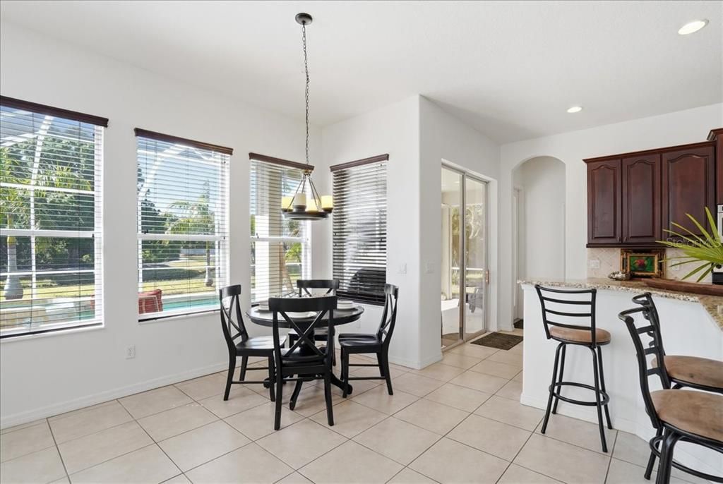 For Sale: $549,000 (3 beds, 3 baths, 2909 Square Feet)