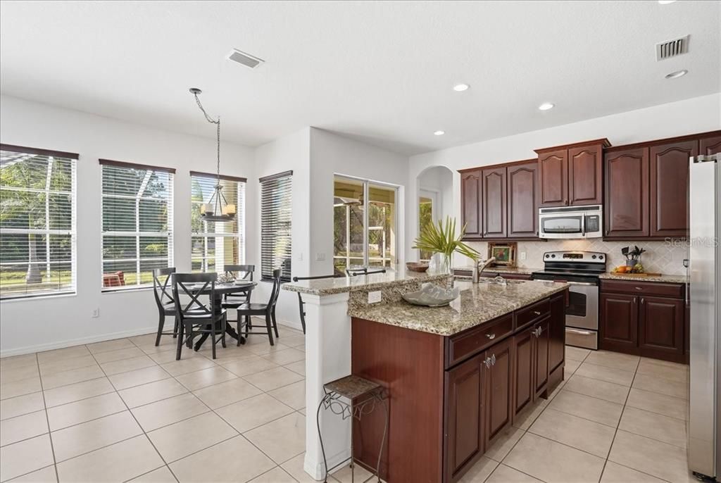 For Sale: $549,000 (3 beds, 3 baths, 2909 Square Feet)