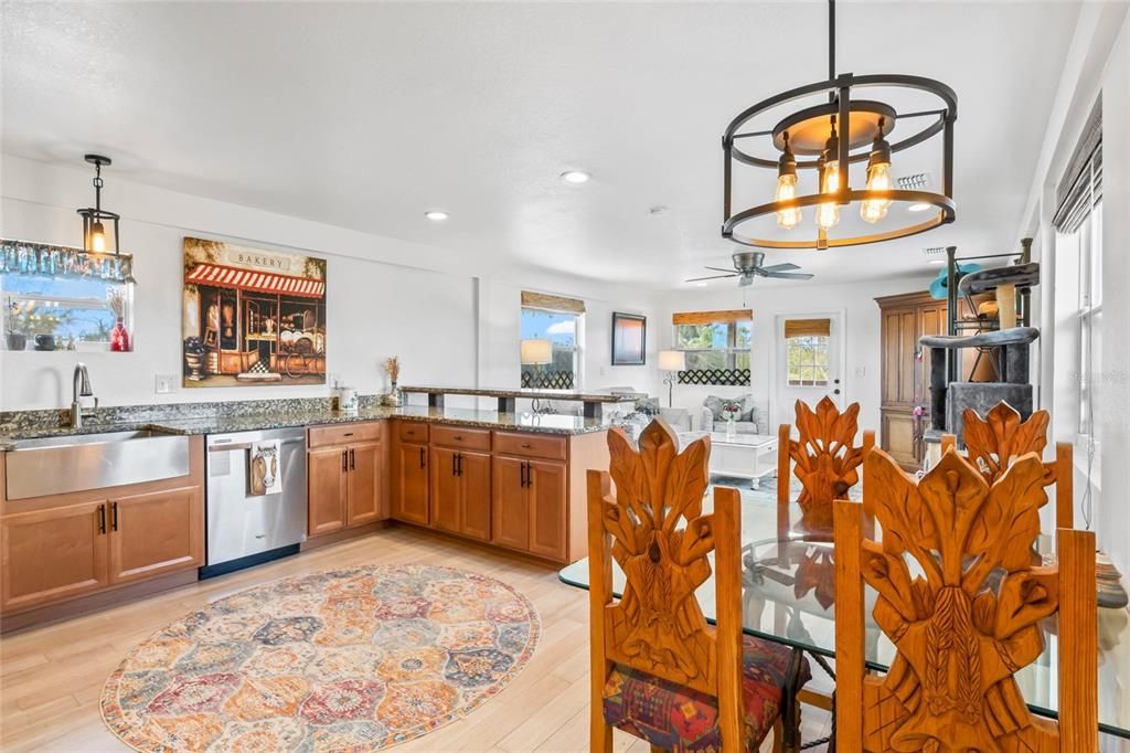 For Sale: $898,000 (2 beds, 1 baths, 3520 Square Feet)