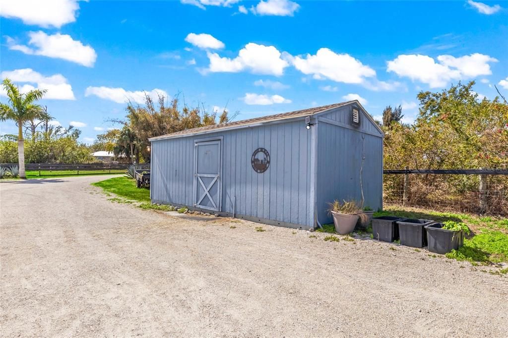 For Sale: $898,000 (2 beds, 1 baths, 3520 Square Feet)