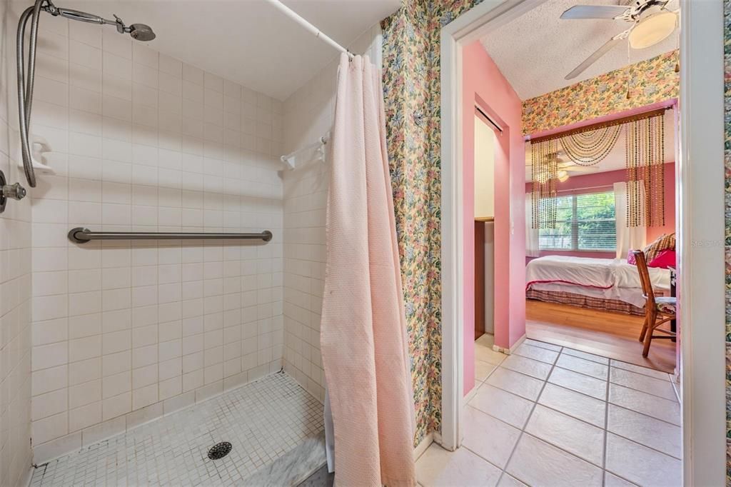 En Venta: $310,000 (2 camas, 2 baños, 939 Pies cuadrados)