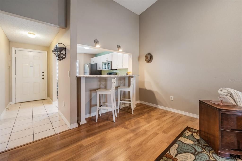 En Venta: $310,000 (2 camas, 2 baños, 939 Pies cuadrados)