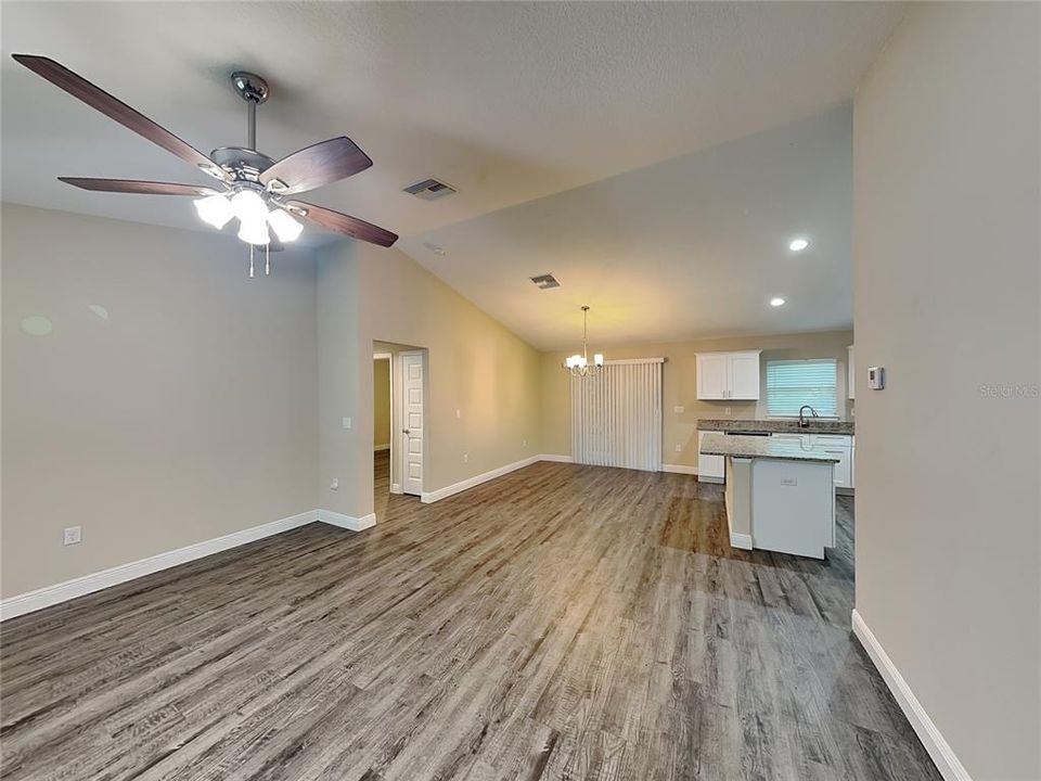 For Rent: $1,699 (3 beds, 2 baths, 1453 Square Feet)