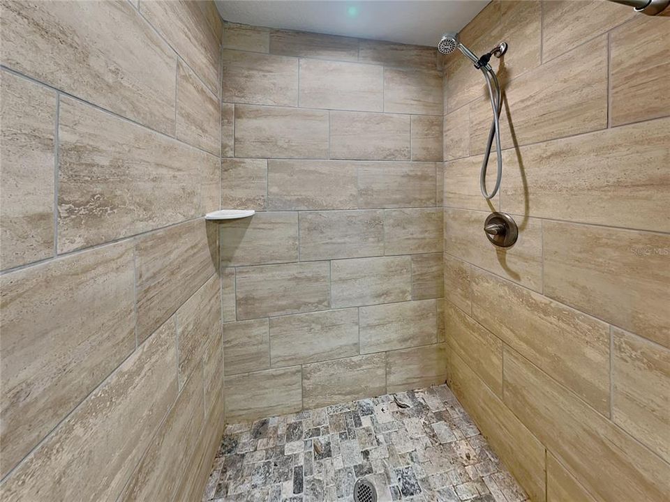 For Rent: $1,699 (3 beds, 2 baths, 1453 Square Feet)