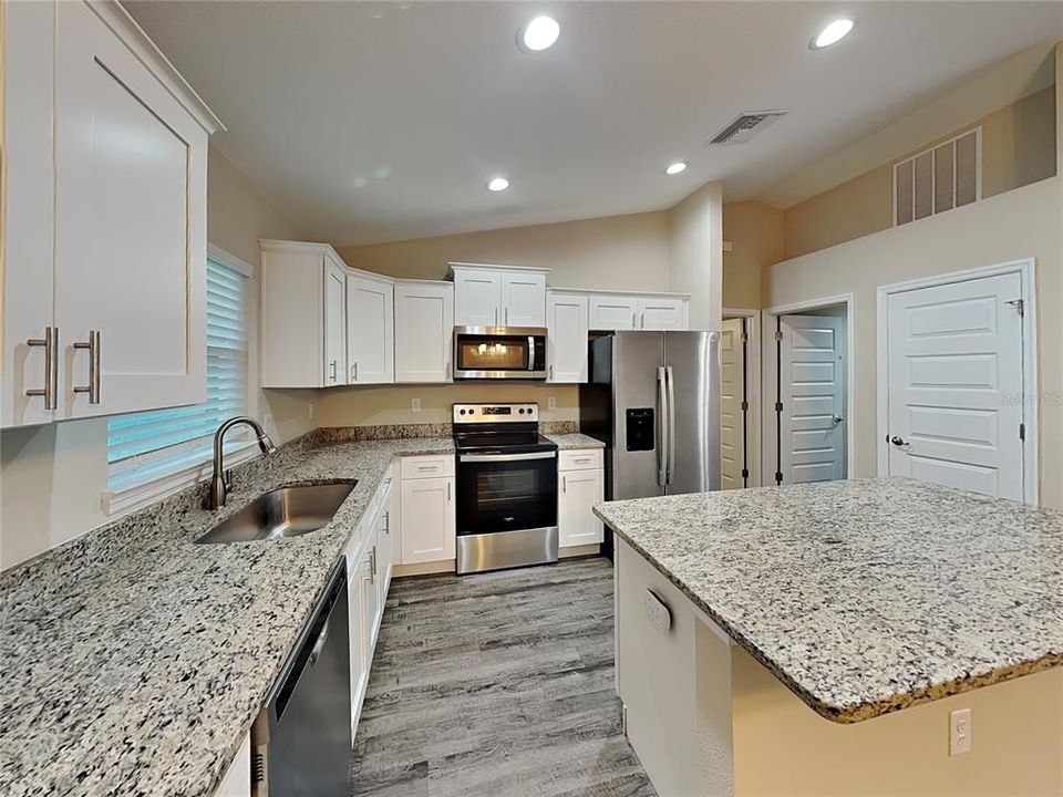 For Rent: $1,699 (3 beds, 2 baths, 1453 Square Feet)