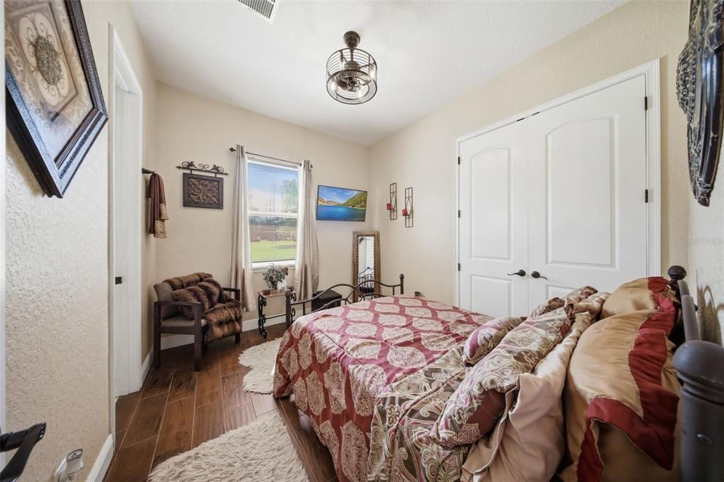 For Sale: $1,250,000 (6 beds, 4 baths, 3895 Square Feet)