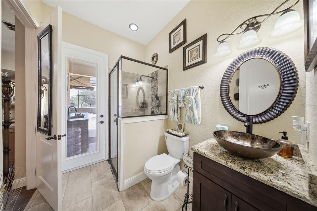 For Sale: $1,250,000 (6 beds, 4 baths, 3895 Square Feet)