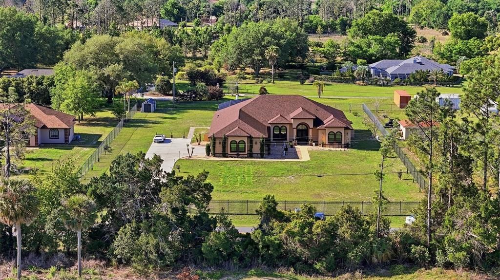 For Sale: $1,250,000 (6 beds, 4 baths, 3895 Square Feet)
