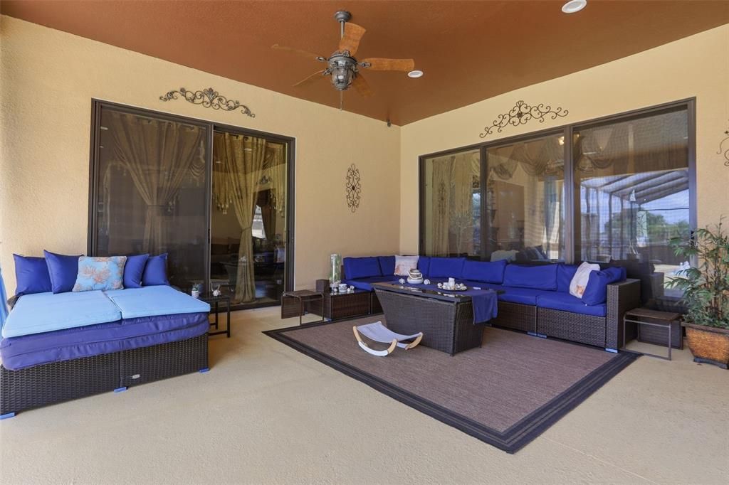 For Sale: $1,250,000 (6 beds, 4 baths, 3895 Square Feet)