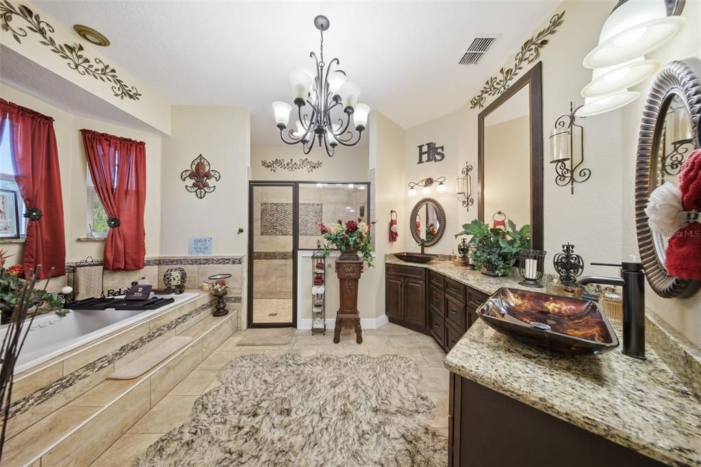 For Sale: $1,250,000 (6 beds, 4 baths, 3895 Square Feet)