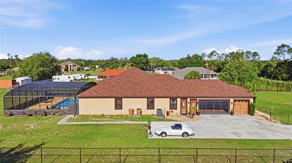 For Sale: $1,250,000 (6 beds, 4 baths, 3895 Square Feet)