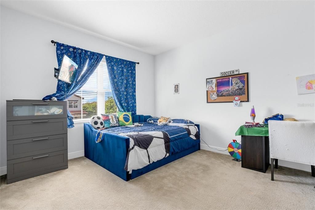 For Sale: $1,200,000 (5 beds, 4 baths, 3816 Square Feet)