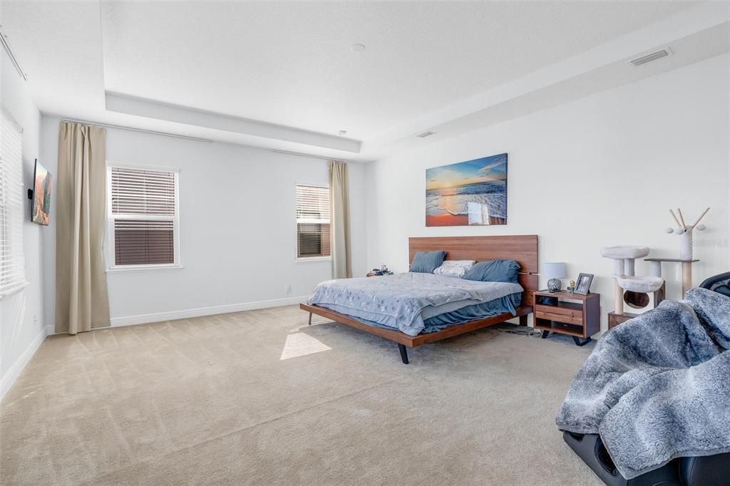 For Sale: $1,200,000 (5 beds, 4 baths, 3816 Square Feet)