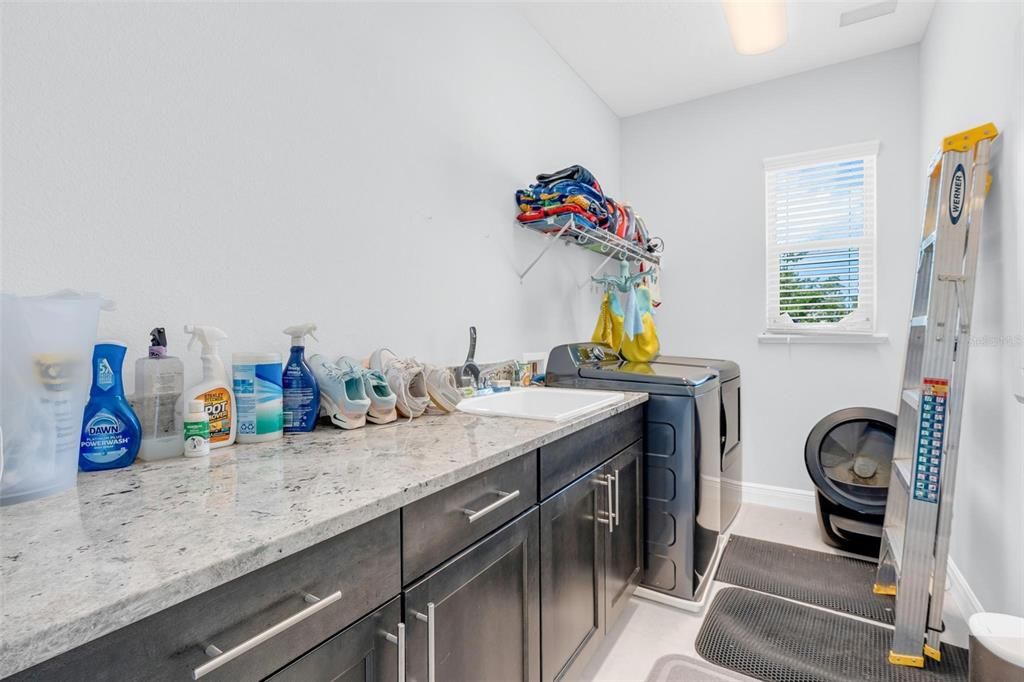 For Sale: $1,200,000 (5 beds, 4 baths, 3816 Square Feet)