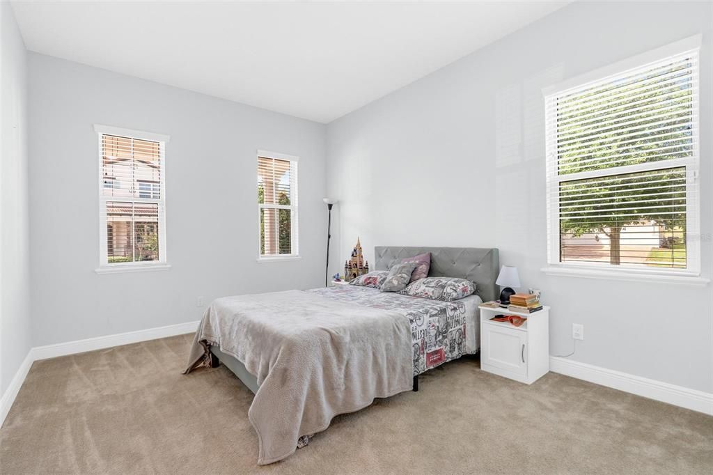 For Sale: $1,200,000 (5 beds, 4 baths, 3816 Square Feet)