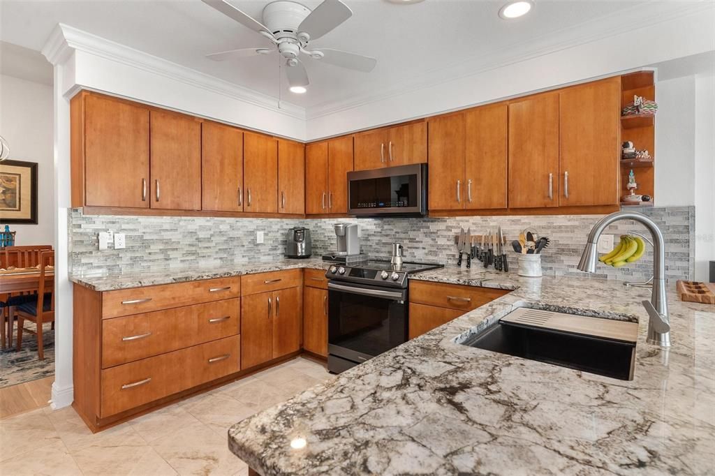 For Sale: $419,000 (3 beds, 2 baths, 2028 Square Feet)