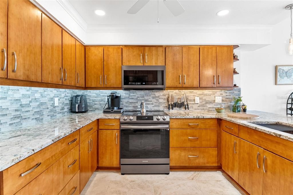 For Sale: $419,000 (3 beds, 2 baths, 2028 Square Feet)