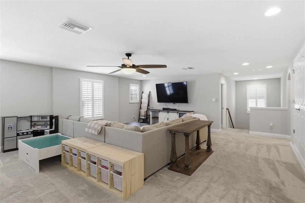 For Sale: $723,000 (5 beds, 3 baths, 3336 Square Feet)