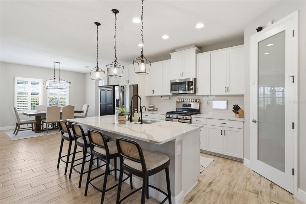 For Sale: $723,000 (5 beds, 3 baths, 3336 Square Feet)