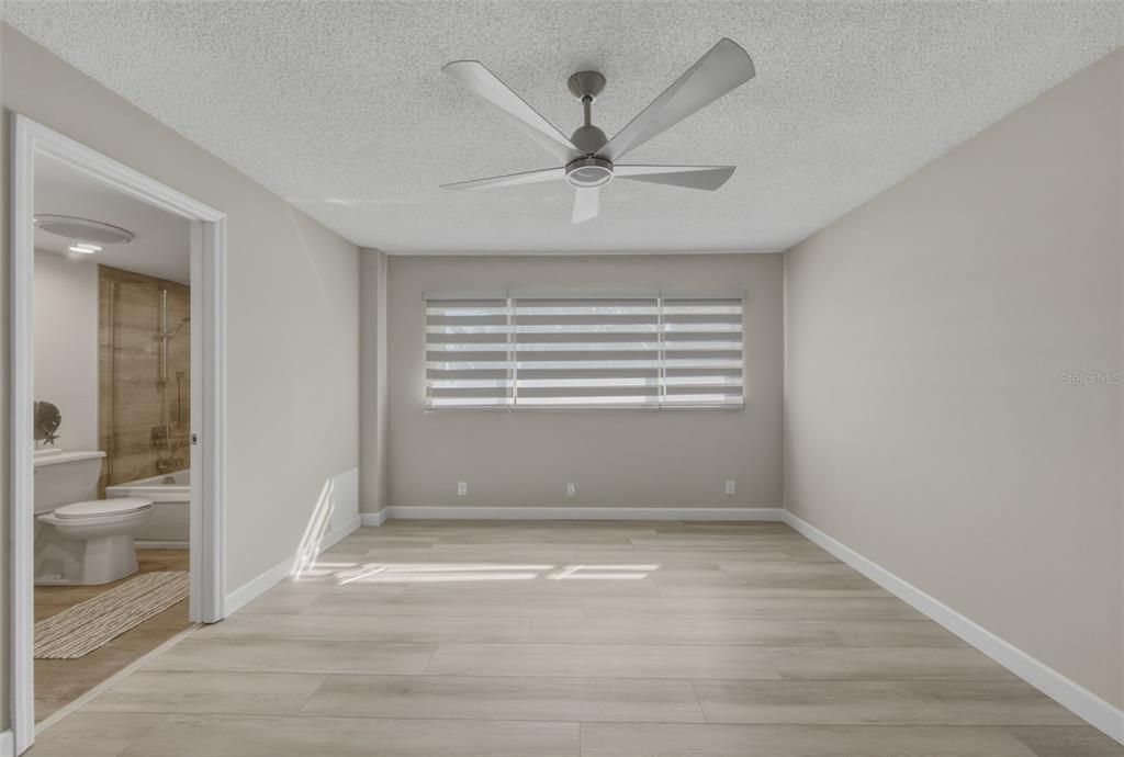Active With Contract: $550,000 (2 beds, 2 baths, 1118 Square Feet)