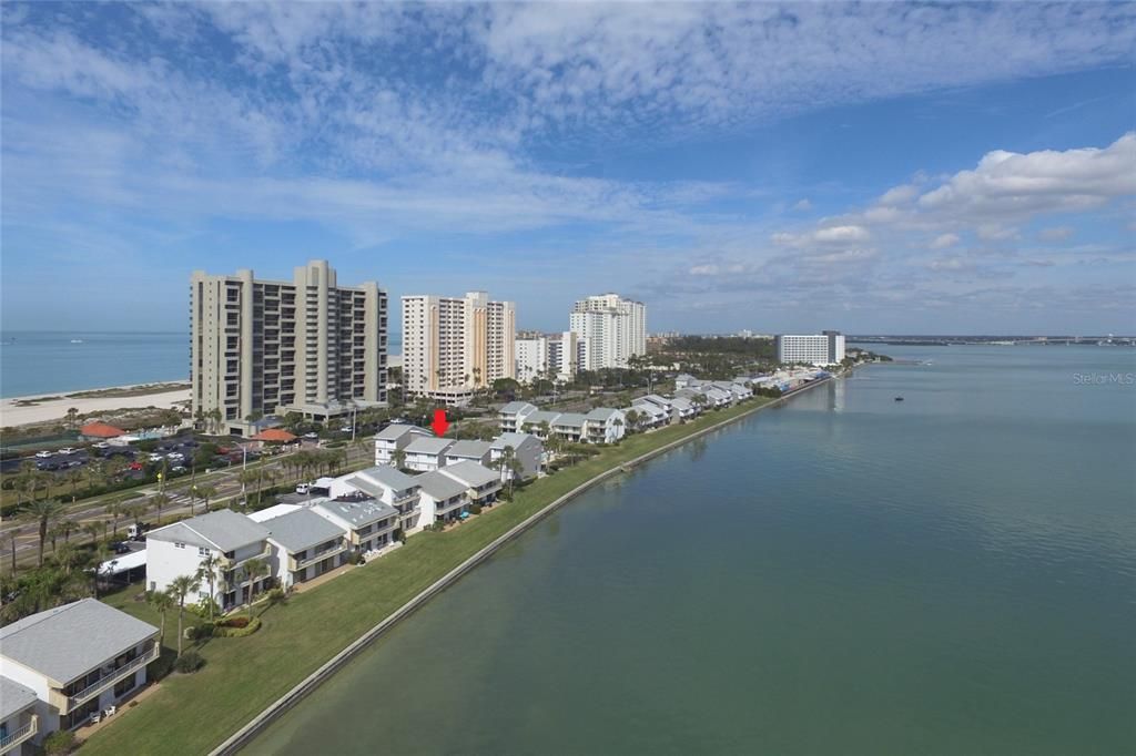 Active With Contract: $550,000 (2 beds, 2 baths, 1118 Square Feet)