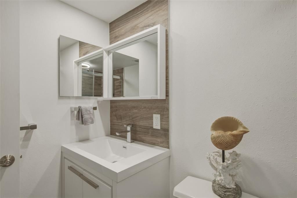 Active With Contract: $550,000 (2 beds, 2 baths, 1118 Square Feet)