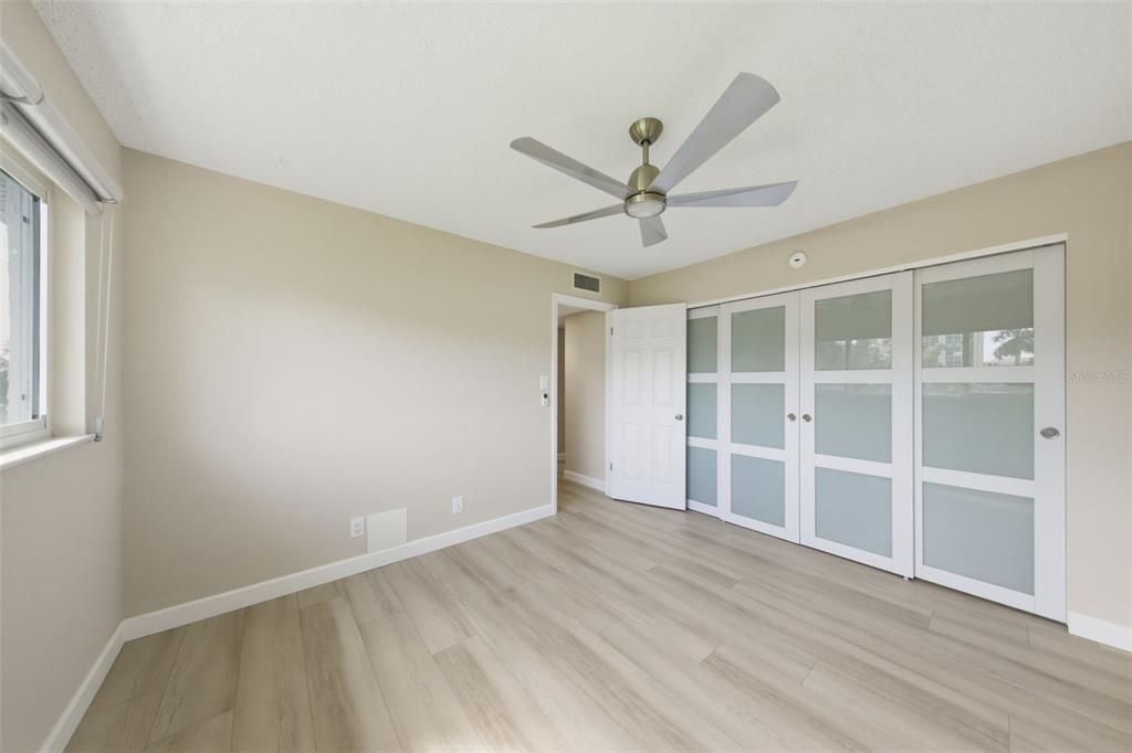 Active With Contract: $550,000 (2 beds, 2 baths, 1118 Square Feet)