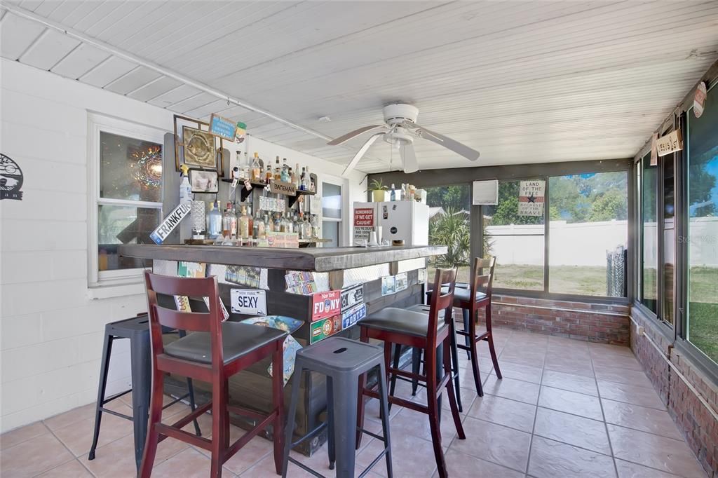 For Sale: $400,000 (4 beds, 3 baths, 2268 Square Feet)