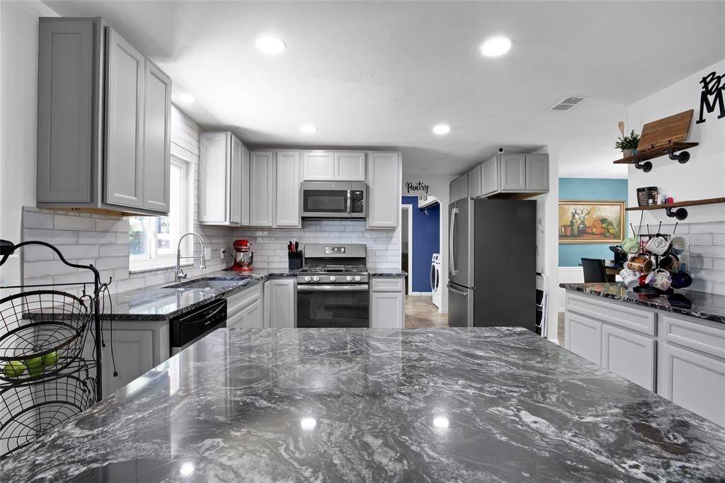 For Sale: $400,000 (4 beds, 3 baths, 2268 Square Feet)