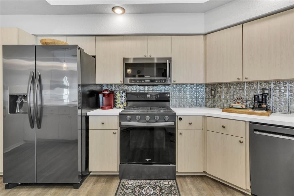 En Venta: $499,000 (3 camas, 3 baños, 2439 Pies cuadrados)