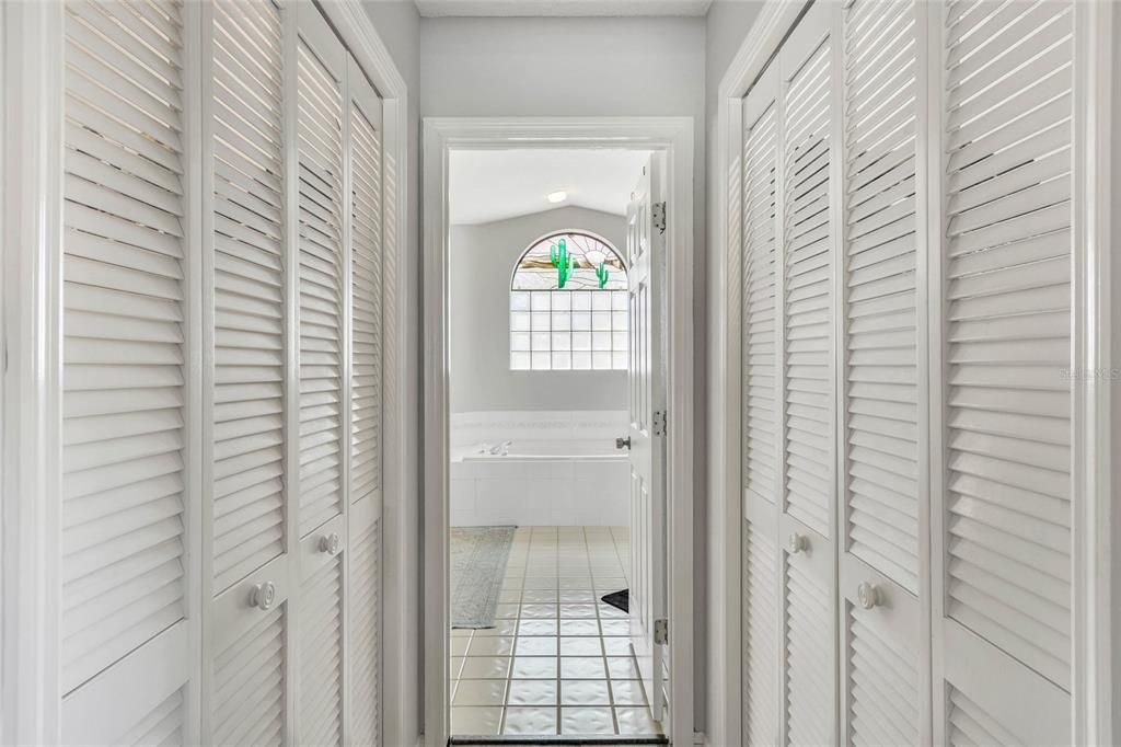 En Venta: $499,000 (3 camas, 3 baños, 2439 Pies cuadrados)