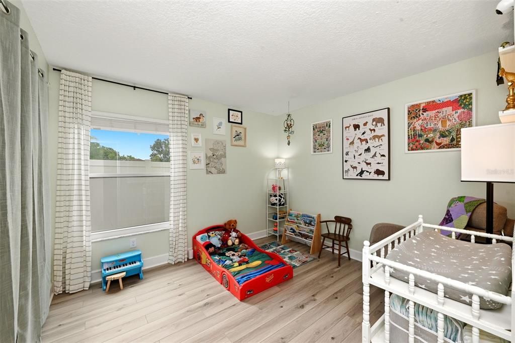 Active With Contract: $349,000 (3 beds, 2 baths, 1253 Square Feet)