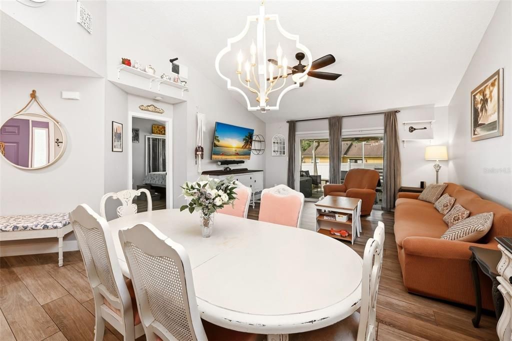 Active With Contract: $349,000 (3 beds, 2 baths, 1253 Square Feet)