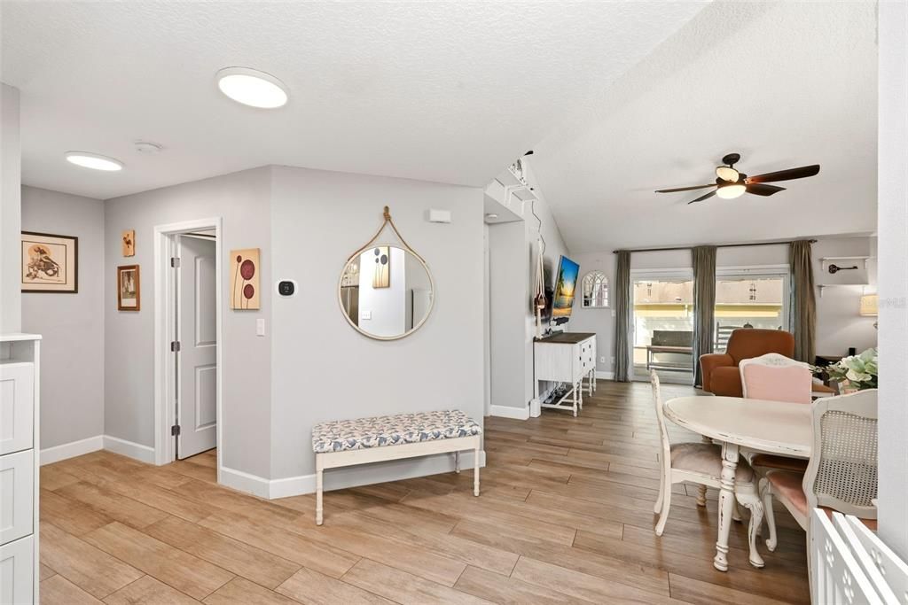 Active With Contract: $349,000 (3 beds, 2 baths, 1253 Square Feet)