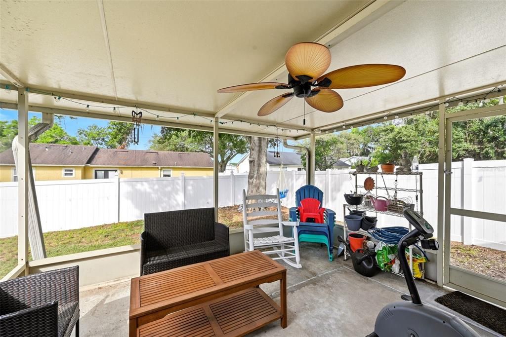 Active With Contract: $349,000 (3 beds, 2 baths, 1253 Square Feet)