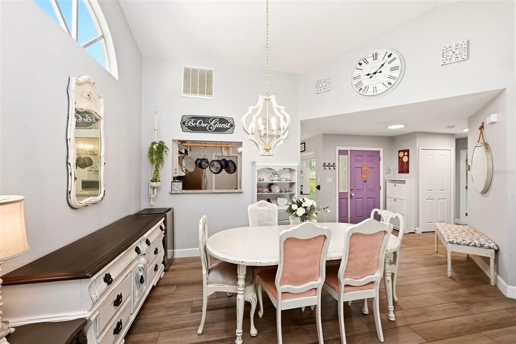 Active With Contract: $349,000 (3 beds, 2 baths, 1253 Square Feet)