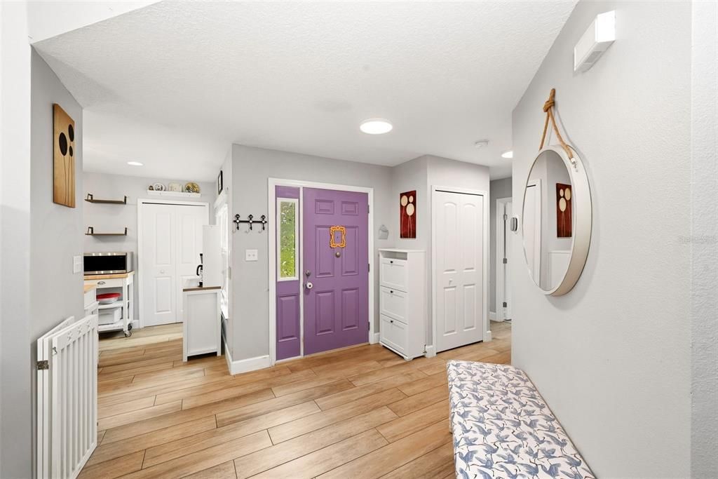 Active With Contract: $349,000 (3 beds, 2 baths, 1253 Square Feet)