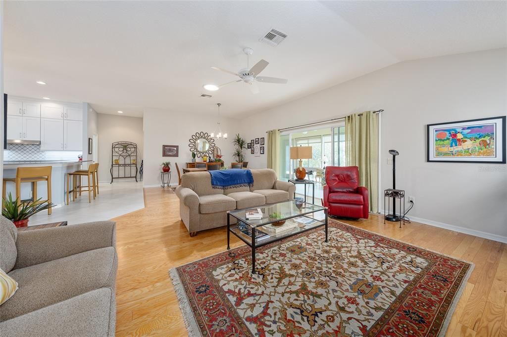 Activo con contrato: $440,000 (3 camas, 2 baños, 1912 Pies cuadrados)